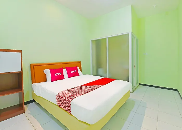 Oyo 91351 87 Hotel 2*